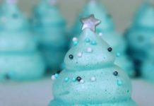 Easy-to-make Meringue Christmas Trees