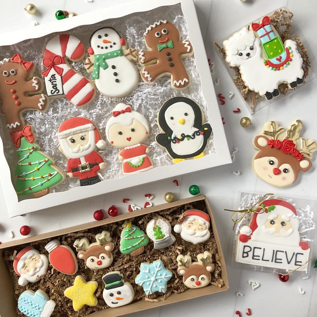 Creative Ways To Decorate Your Christmas Cookies - falafelandcaviar.com