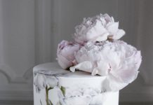 When Baking Becomes Art: Elena Gnut Cake
