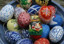 DIY Natural Egg Dyes To Use This Easter