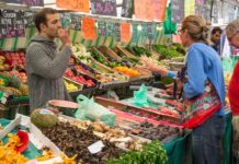 Head To Your Local Farmers’ Market and Pick Out Seasonal Produce!