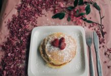 Quick Pancakes You Can Eat Even If You’re Avoiding Carbs