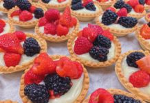 This Fruit Tart is Way Healthier Than a Normal Tart, But Still Just as Delicious!