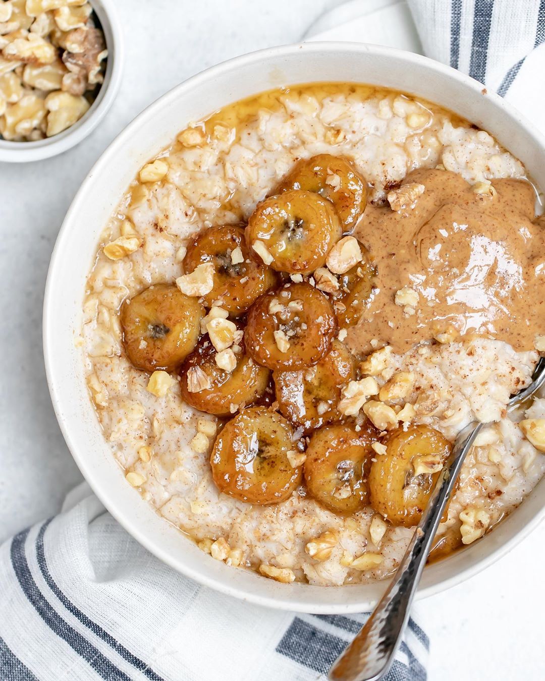 Start Your Day With Caramelized Banana Oatmeal - falafelandcaviar.com