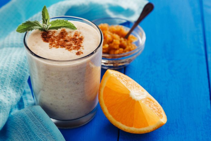 Smoothie with nuts