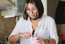 Expiration Dates: is the Ultimate Kitchen Myth Actually False? Opening milk