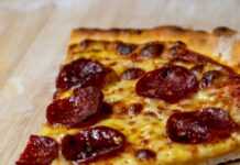 How to Make Easy Air Fryer Pepperoni Pizzas pepperoni pizza